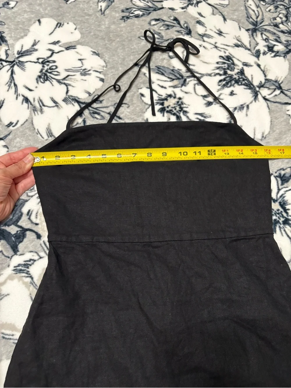 Aritzia Babaton
Credenza Linen Dress - Picture 4 of 8